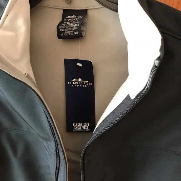 Charles River Women's Vest New With Tags - Picture 5 of 7